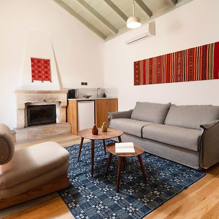Kalnterimi Guesthouses 모넴바시아 외부 사진