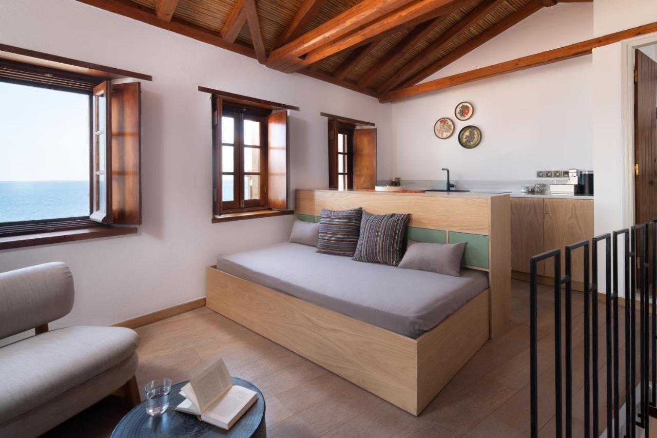 Kalnterimi Guesthouses 모넴바시아 외부 사진